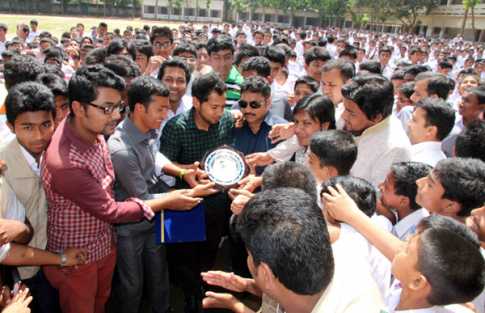 ক্রিকেটার মুশফিককে সংবর্ধনা